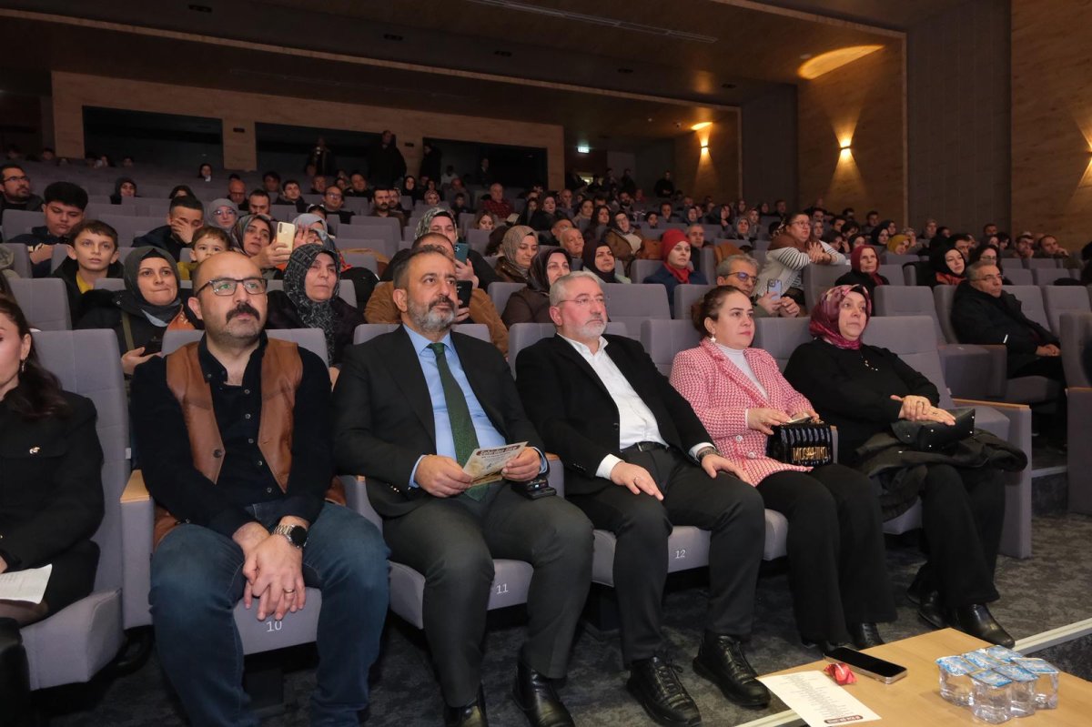 “Şehirden Şiire” Şiir ve Müzik Dinletisi Gerçekleştirildi