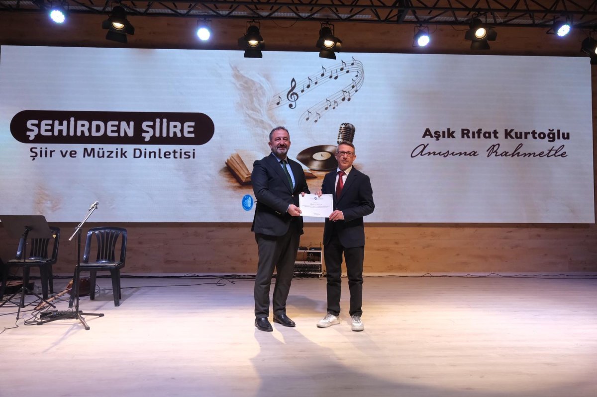 “Şehirden Şiire” Şiir ve Müzik Dinletisi Gerçekleştirildi