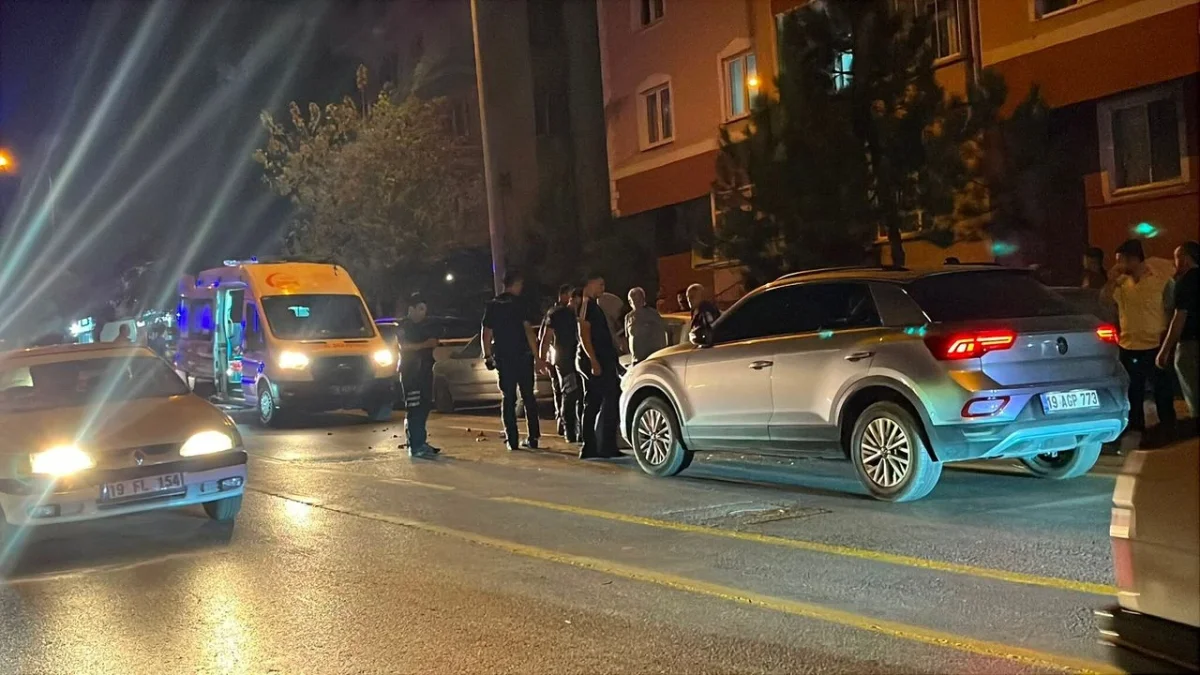 Otomobilin Çarptığı Yaya Hastaneye Kaldırıldı