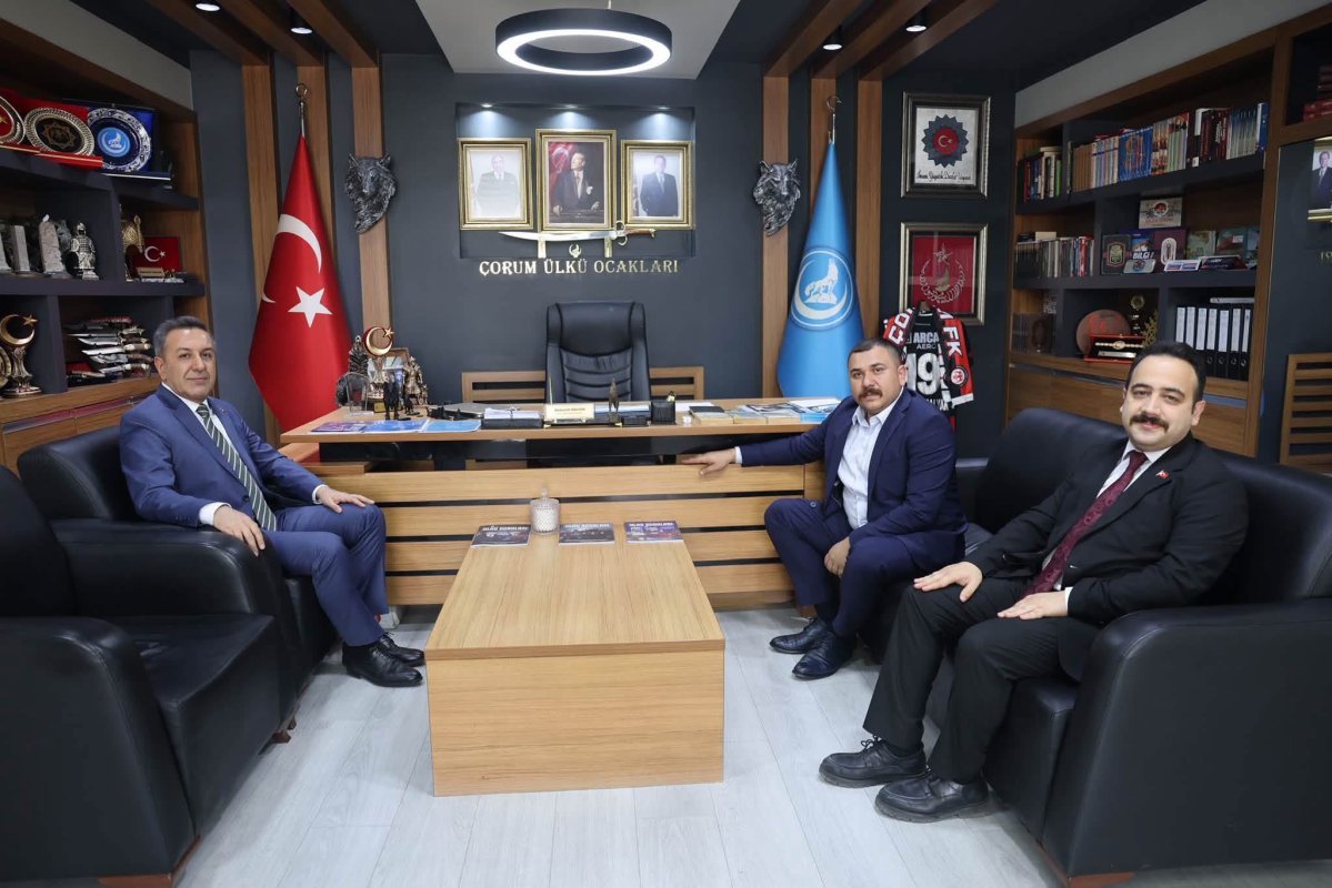Muhsin Dere'den Ülkü Ocakları İl Başkanlığı'na Taziye Ve Davet Ziyareti