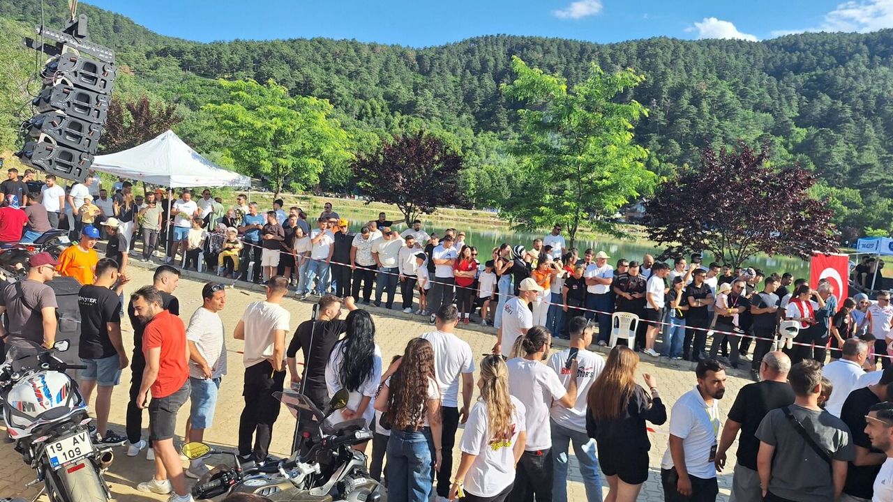 56 Şehirden Motor Tutkunları Laçin Yeşilgöl'de Buluştu