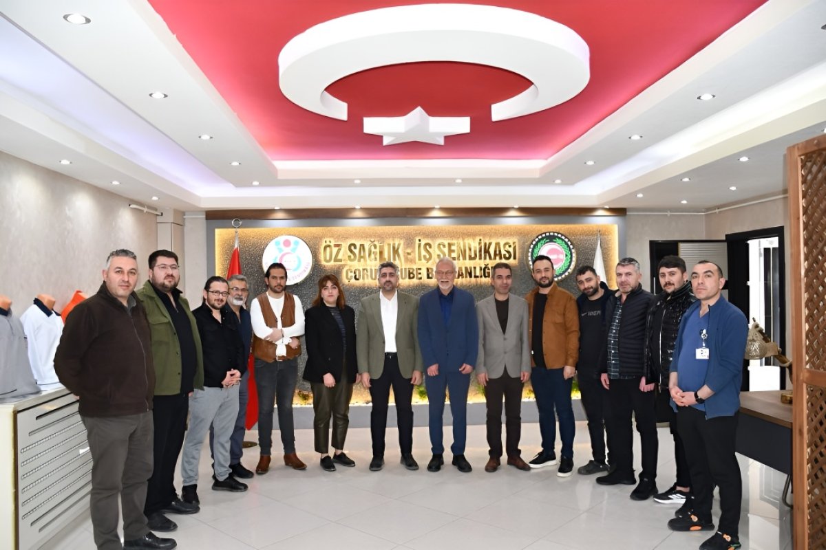 Sağlıkta "İş Birliği" Vurgusu: Başhekim Gömeç’ten Öz Sağlık-İş’e Ziyaret