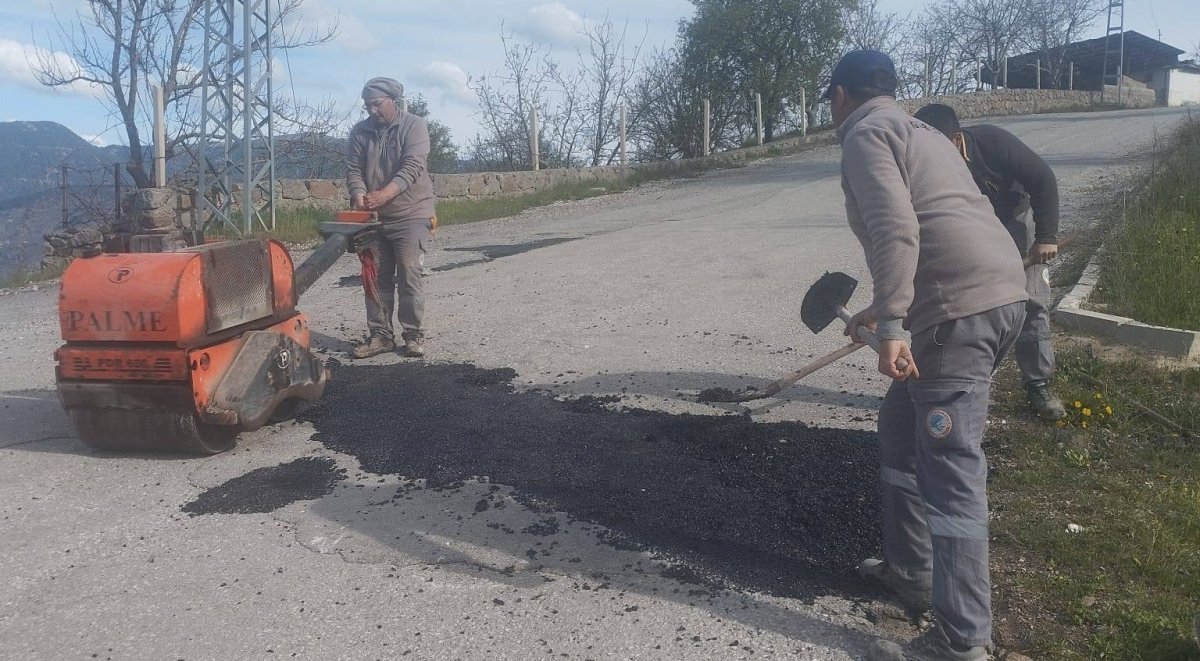 Oğuzlar Belediyesi’nden Yama Asfalt Çalışmaları Sürüyor