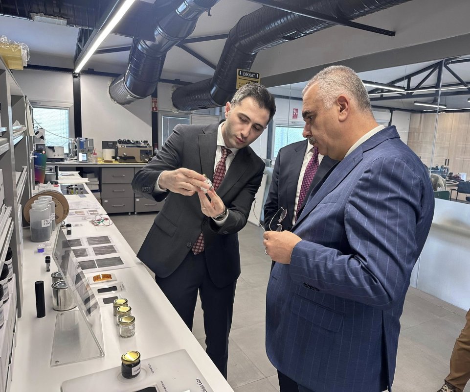 MİLLETVEKİLİ AHLATCI'DAN ANKARA'DA YÜKSEK TEKNOLOJİ ÇIKARMASI: NANOGRAFİ FİRMASINA ZİYARET