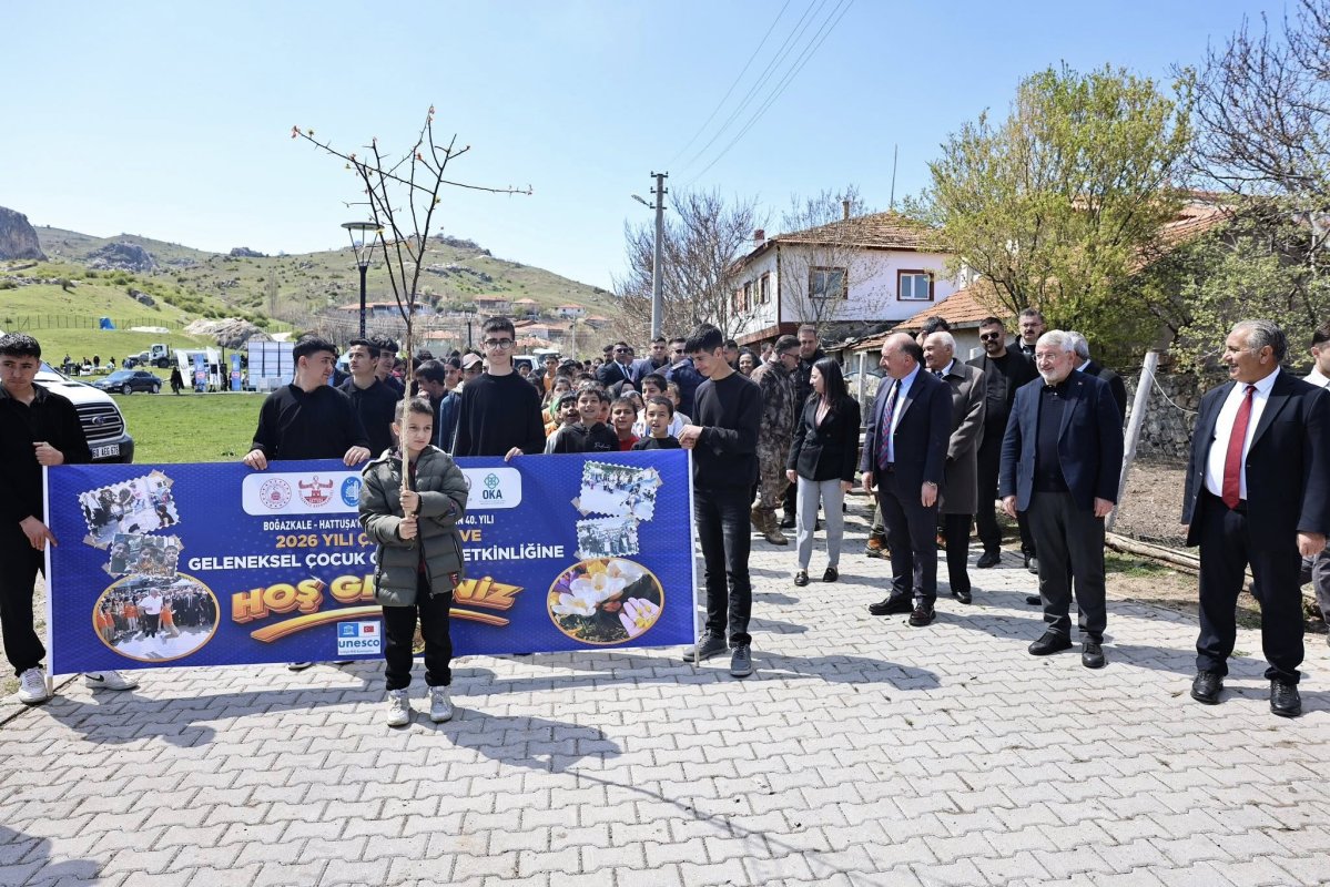 Hititlerin Başkentinde Tarihi Gelenek Canlandı: Boğazkale'de Çiğdem Aşı Şenliği Coşkusu