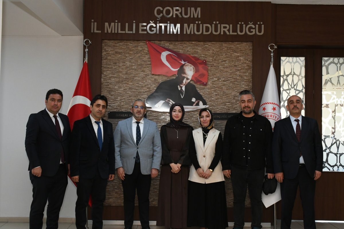 Şampiyon Öğrenciden Müdür Çağlar'a Ziyaret