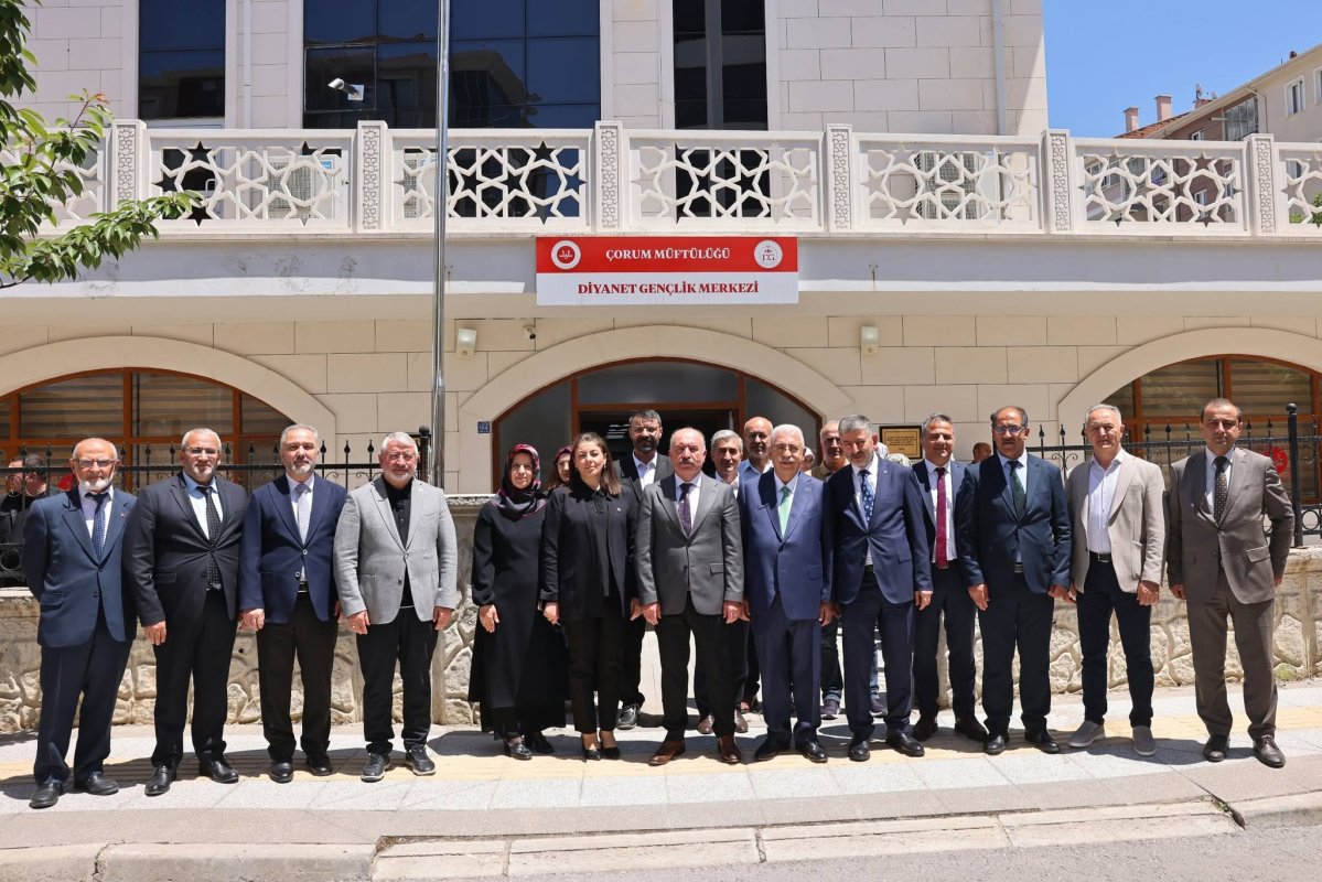 Vali Çalgan Ve Başkan Aşgın'dan Diyanet Gençlik Merkezi'ne Anlamlı Ziyaret