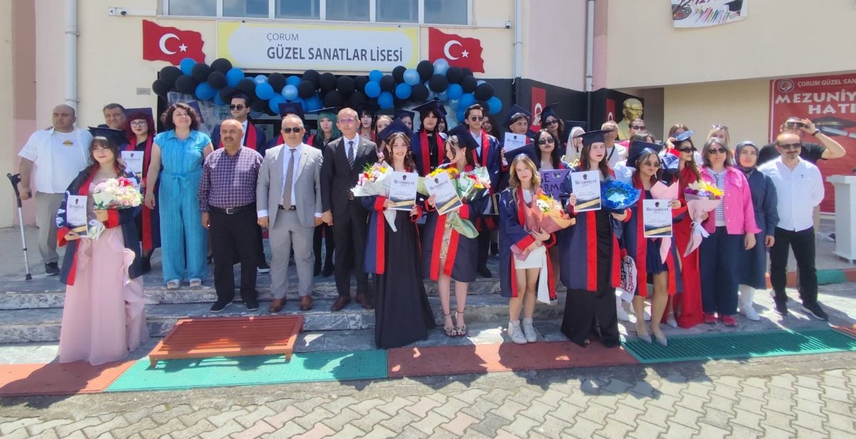 Çorum Güzel Sanatlar Lisesi'nde Mezuniyet Coşkusu