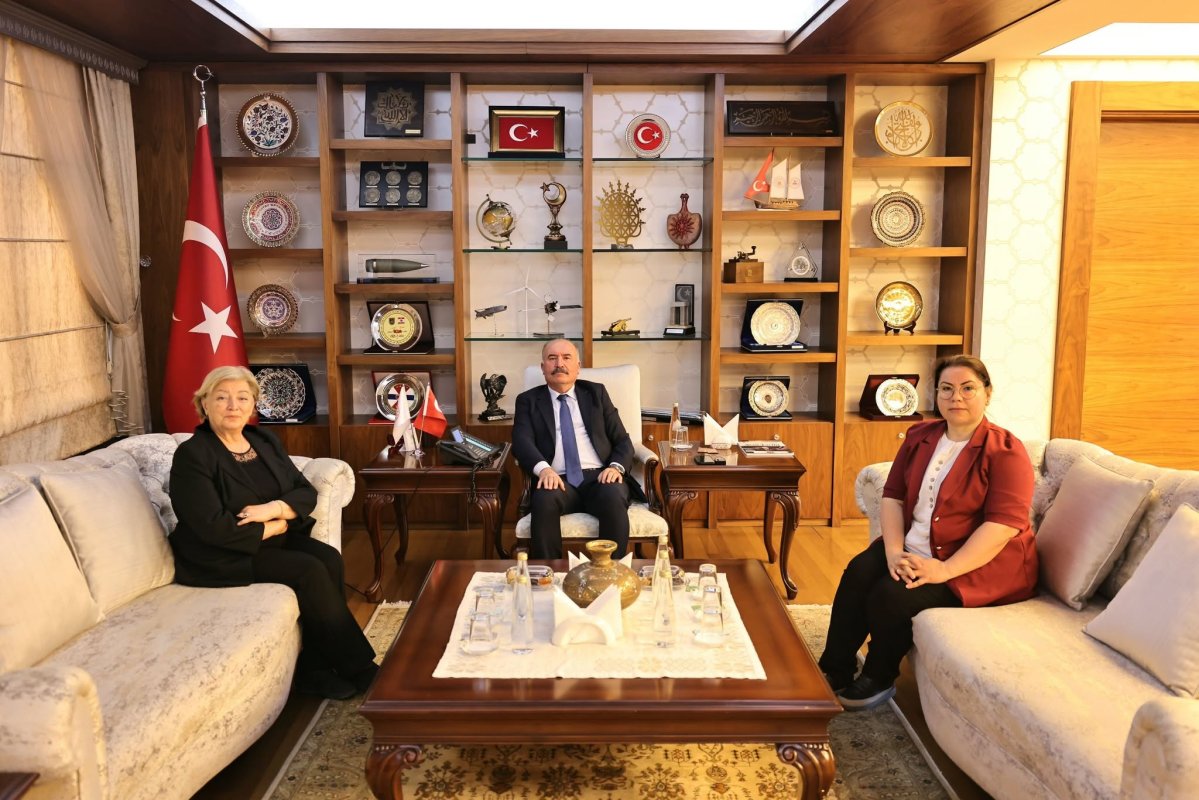 Şapinuva'nın Efsane İsmi Prof. Dr. Aygül Süel'den Vali Çalgan'a Veda Ziyareti