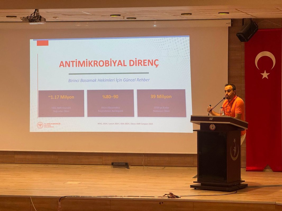 Çorum'da Aile Hekimlerine "Tek Sağlık Ve Akılcı İlaç Kullanımı" Eğitimi
