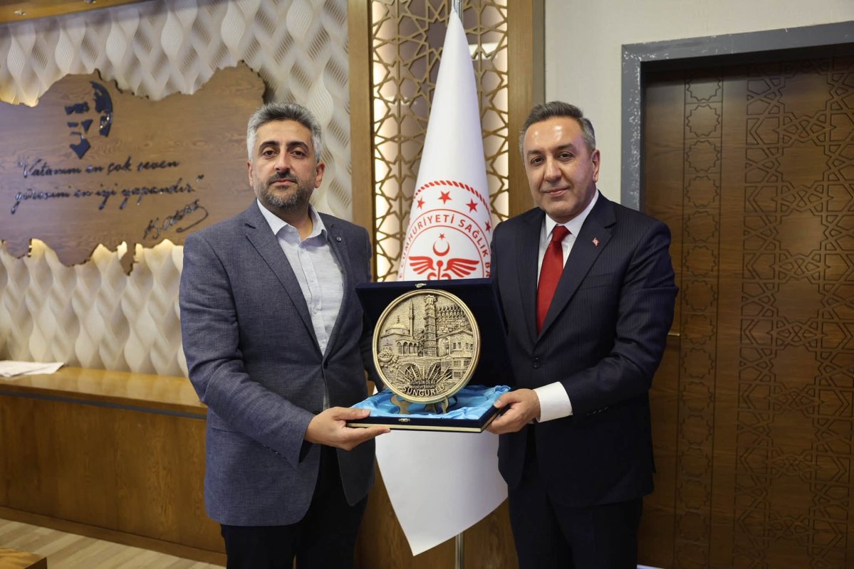 Sungurlu Belediye Başkanı Muhsin Dere'den Başhekim Doç. Dr. Muhammed Gömeç'e Ziyaret