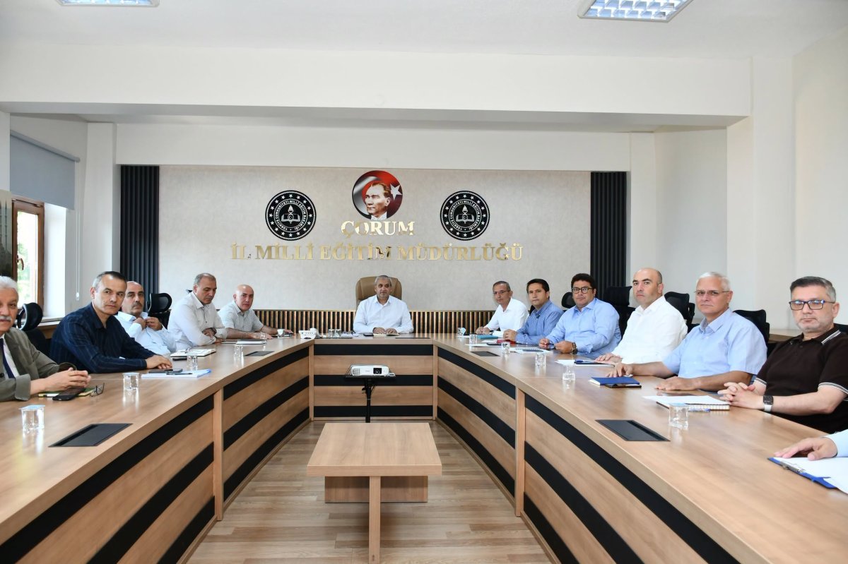 İl Milli Eğitim Müdürü Cemil Çağlar Başkanlığında Haftalık Koordinasyon Toplantısı Gerçekleştirildi