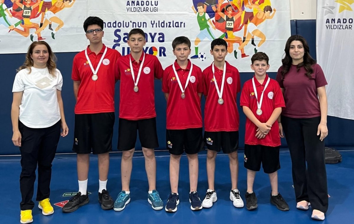 Çorum Analig Badminton Erkek Takımı Türkiye Finalleri'nde