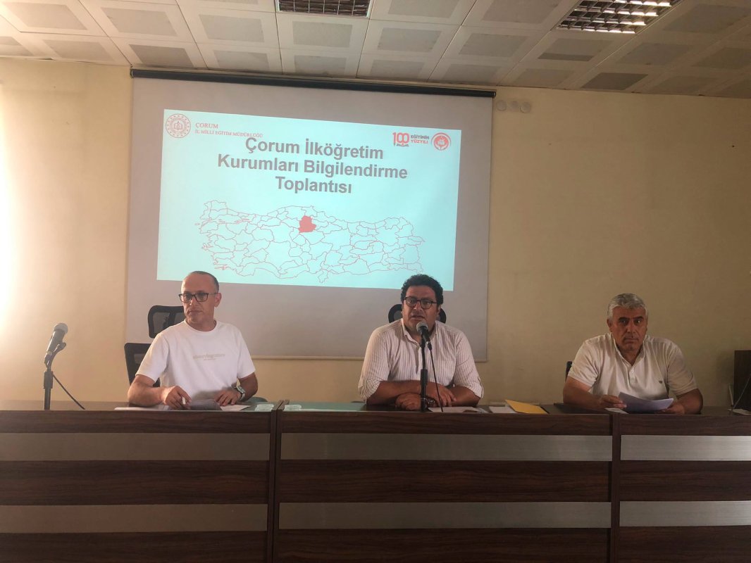 Çorum'da İlkokul Müdürleriyle Yeni Eğitim Öğretim Yılı Hazırlık Toplantısı