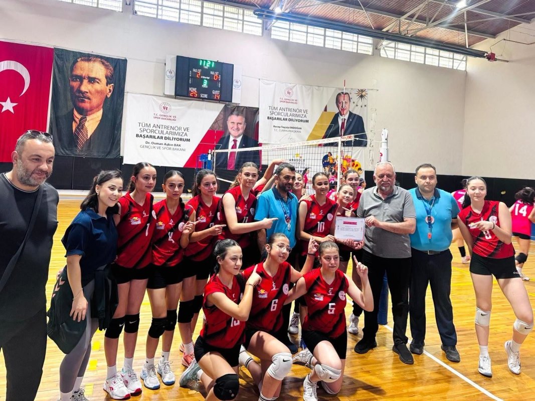 Asiye Sırçalı'dan Örnek Davranış: Yeşil Kart Ve Fair Play Ödülü