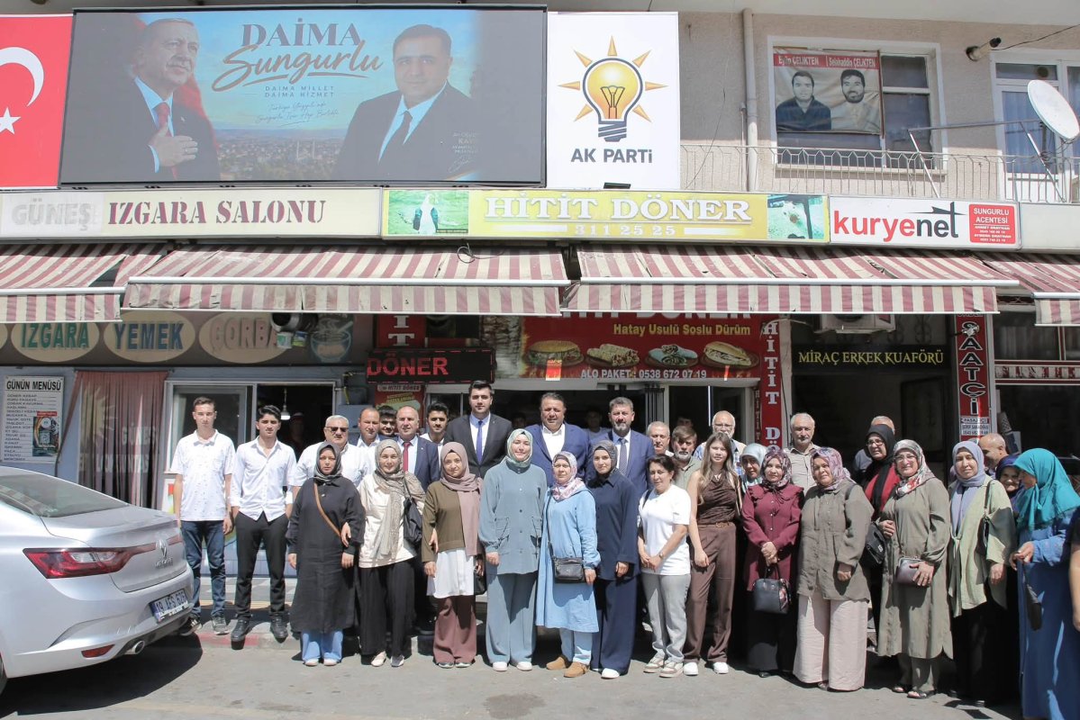 Ak Parti Sungurlu Teşkilatında Yeni Dönem Zirvesi: Çorum Milletvekili Kaya'dan "Omuz Omuza" Hizmet Mesajı!
