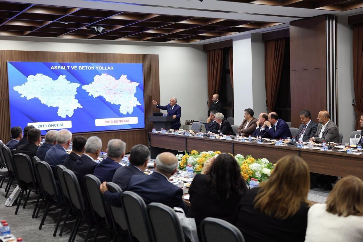 Çorum Belediye Başkanı Aşgın, Ak Parti Genel Merkezi'ndeki Başkanlar Zirvesi'ne Katıldı