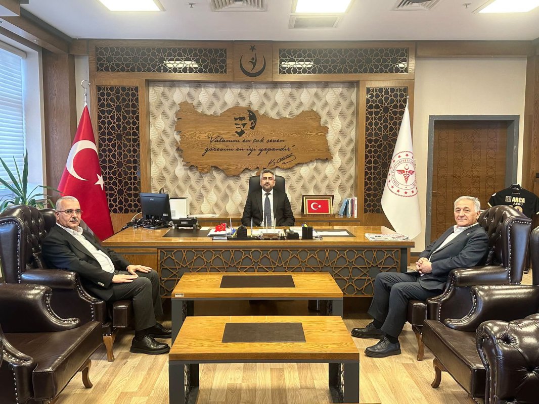 Milletvekilleri Ahlatcı Ve Kaynak'tan Başhekim Gömeç'e Ziyaret: Çorum'un Sağlık Vizyonu Görüşüldü