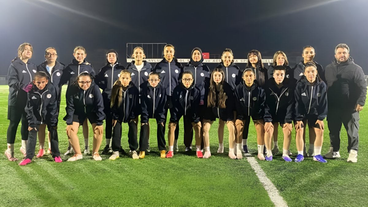 Çorum Buharaspor Kadın Futbol Takımı'ndan Yeni Sezonda Üst Lig Hedefi: Başkan Atlı'dan Destek Çağrısı