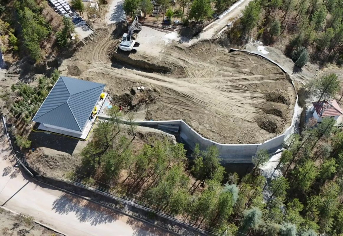 Sungurlu'da 25 Milyon Liralık Yatırım: Şehitlik Anıtı Ve Taziye Evi Hızla Yükseliyor