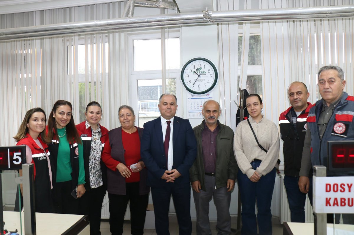 İl Müdürü Hasan Taş'tan Kadın Çiftçilere Özel Kutlama