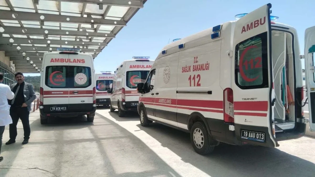 Alaca'da Balkondan Düşen Yabancı Uyruklu Çocuk Yaralandı