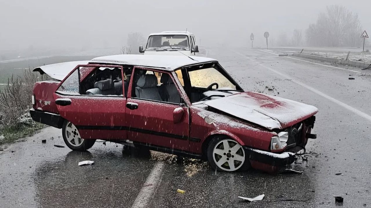 Alaca Yolunda Can Pazarı: 1 Yaralı