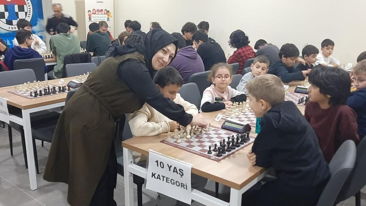 Anlamlı Satranç Turnuvası Kıyasıya Mücadeleyle Tamamlandı