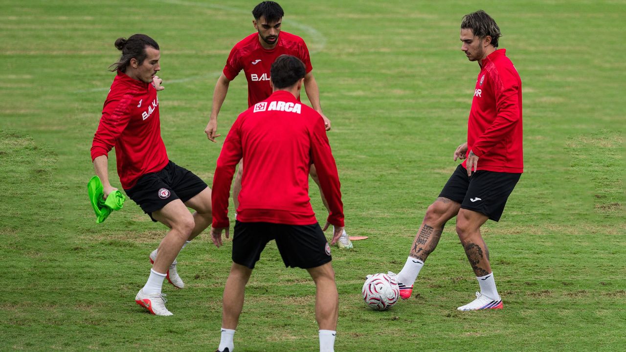 Arca Çorum FK antrenmanlara devam etti