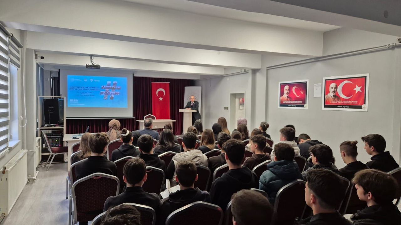 Bilim Söyleşilerinde Öğrenciler Sorularının Yanıtını Buldu