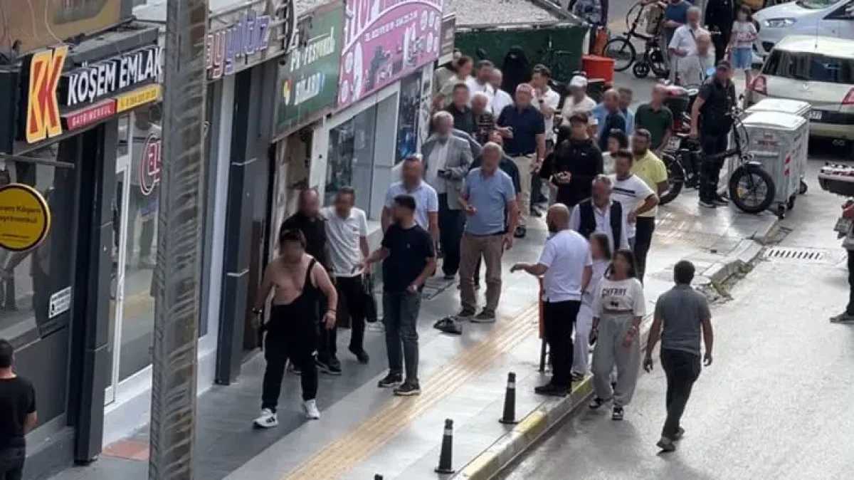 Azap Ahmet Sokak'ta Hareketli Dakikalar: Taciz İddiasına Vatandaştan Meydan Dayağı!