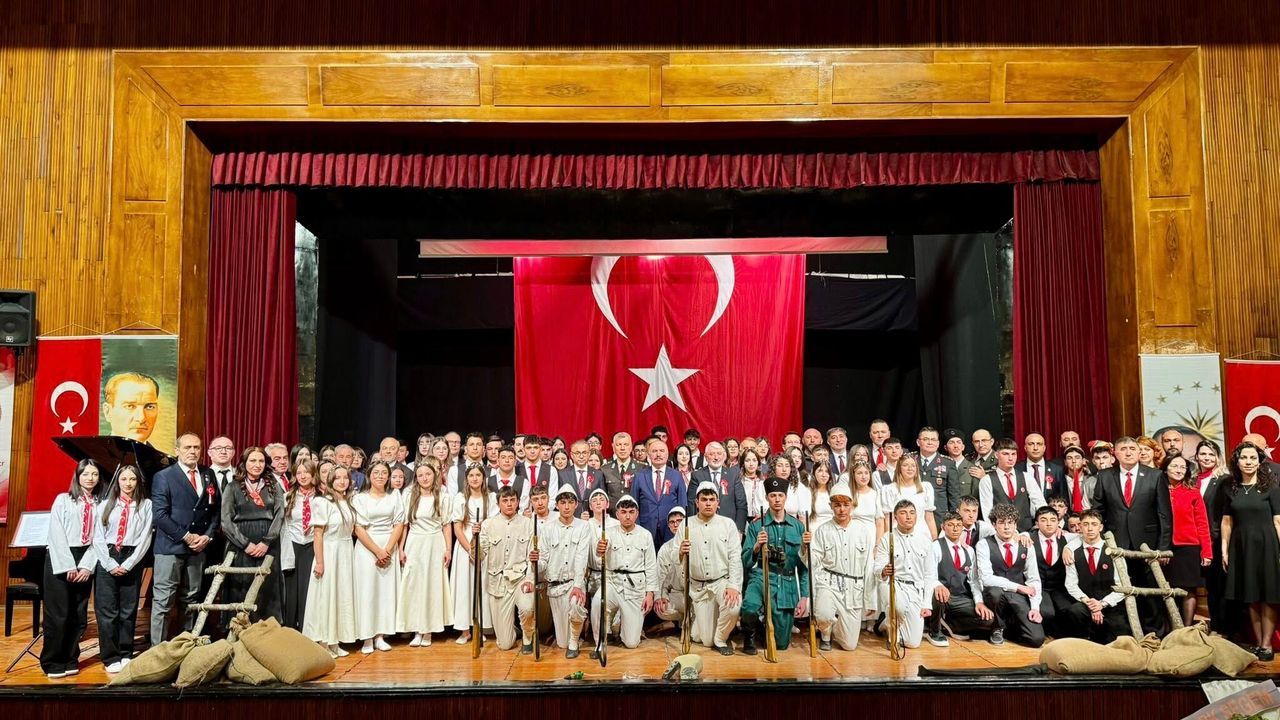 Çanakkale Ruhu Sahneye Taşındı