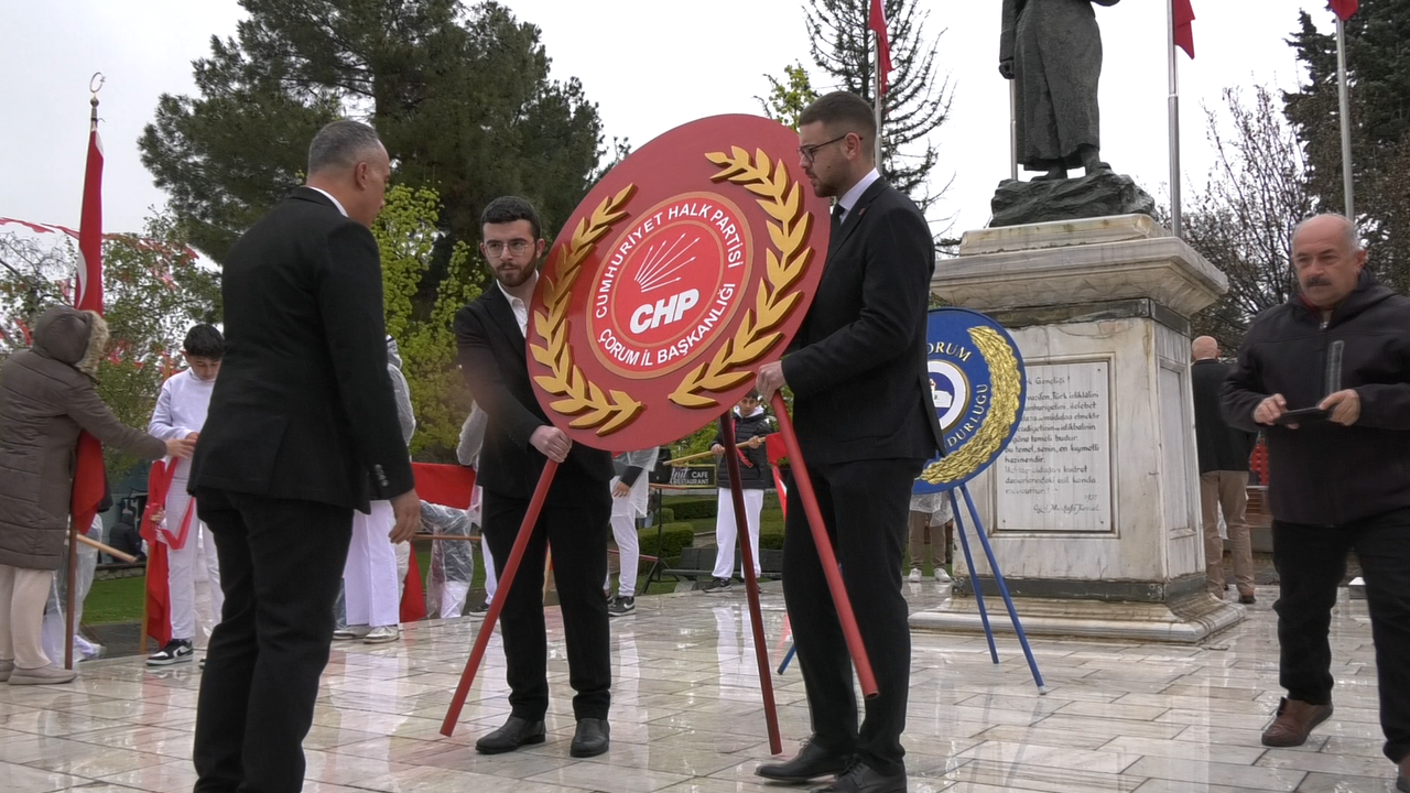 CHP İl Örgütü Atatürk Anıtı’nda: “Halkın İradesi Esastır”