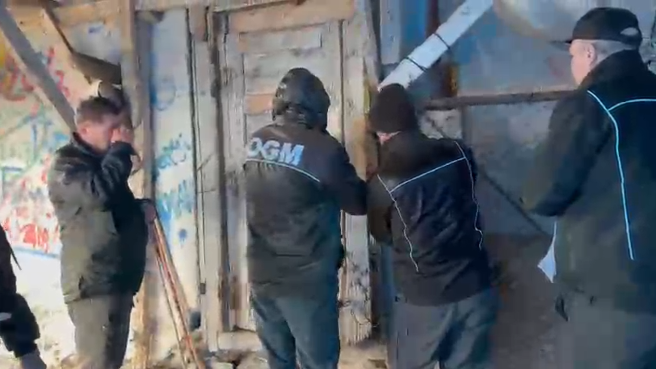 Çorum’da Ahır Mühürlendi 300 Hayvan Kaderine Terk Edildi