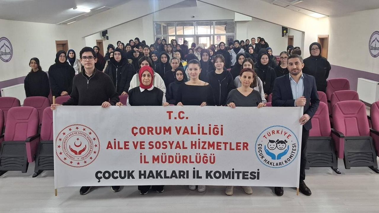 Çorum’da “Akrandan Akrana Eğitim” ile Çocuk Hakları Anlatıldı