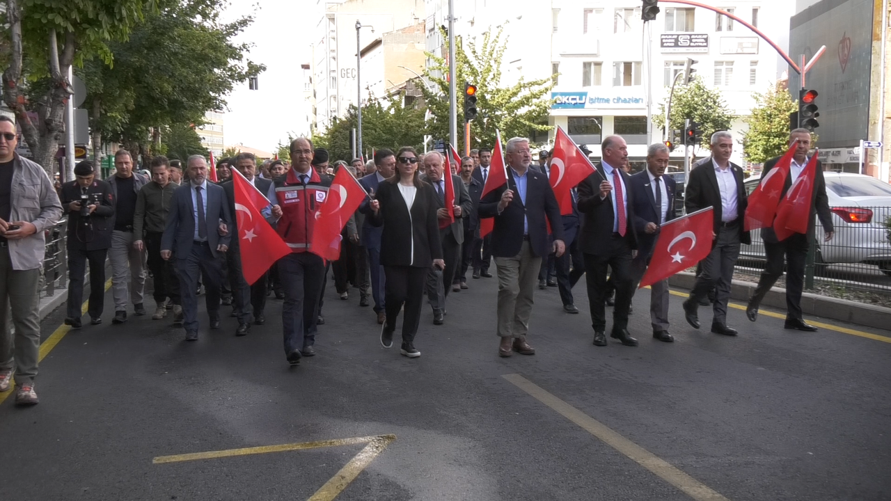 Çorum’da Gaziler Günü’ne Özel Yürüyüş Düzenlendi