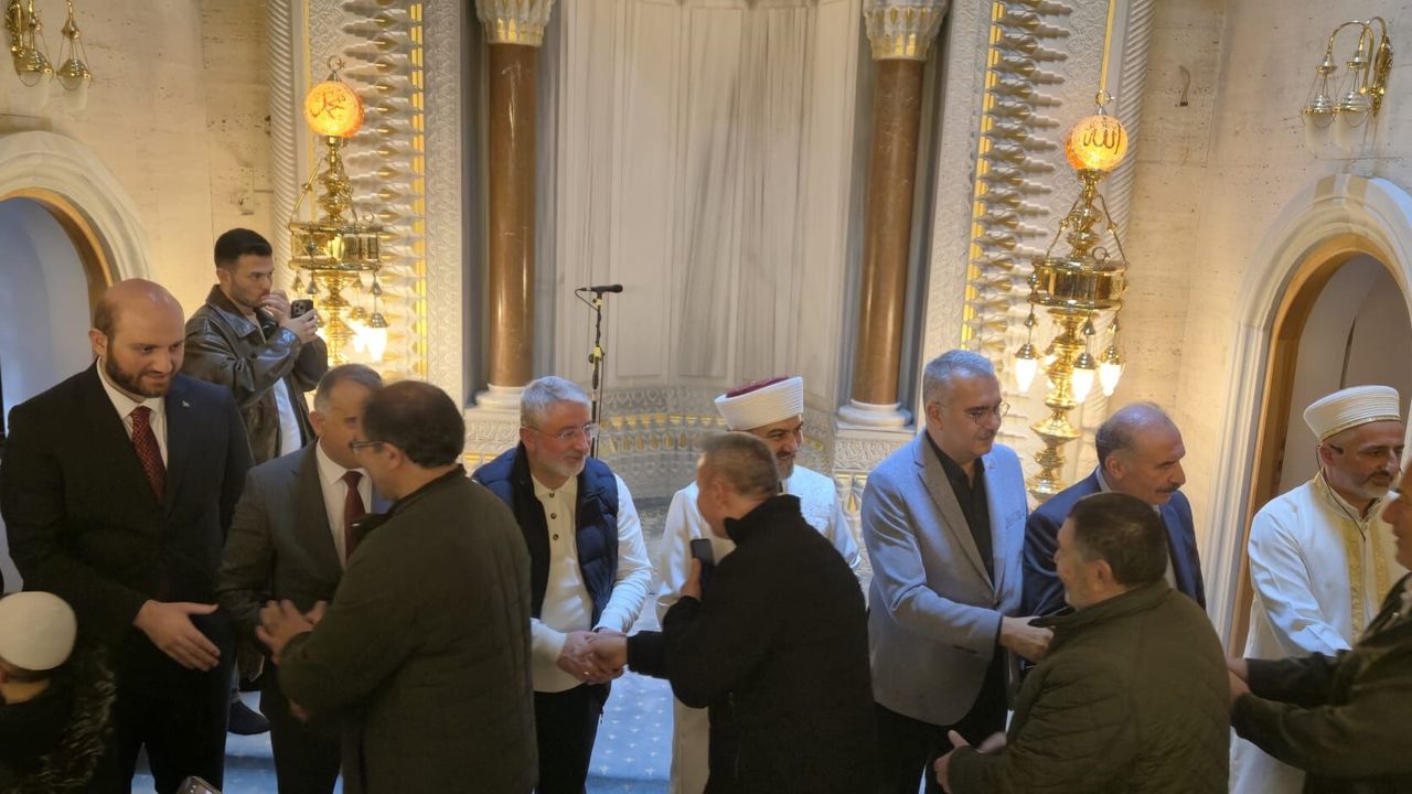 Çorum’da Kadir Gecesi Dualarla İdrak Edildi