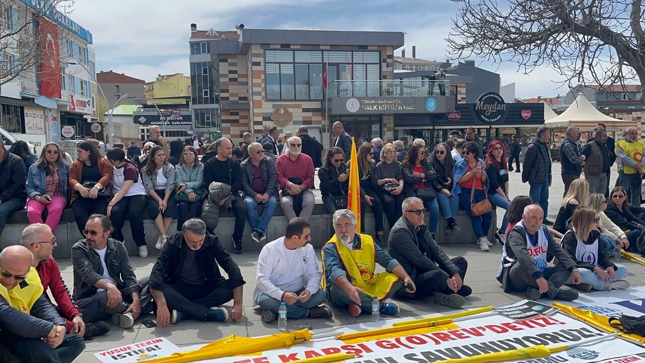 Çorum’da Öğretmenlerden Oturma Eylemi: “Eğitimde Şiddete Hayır”