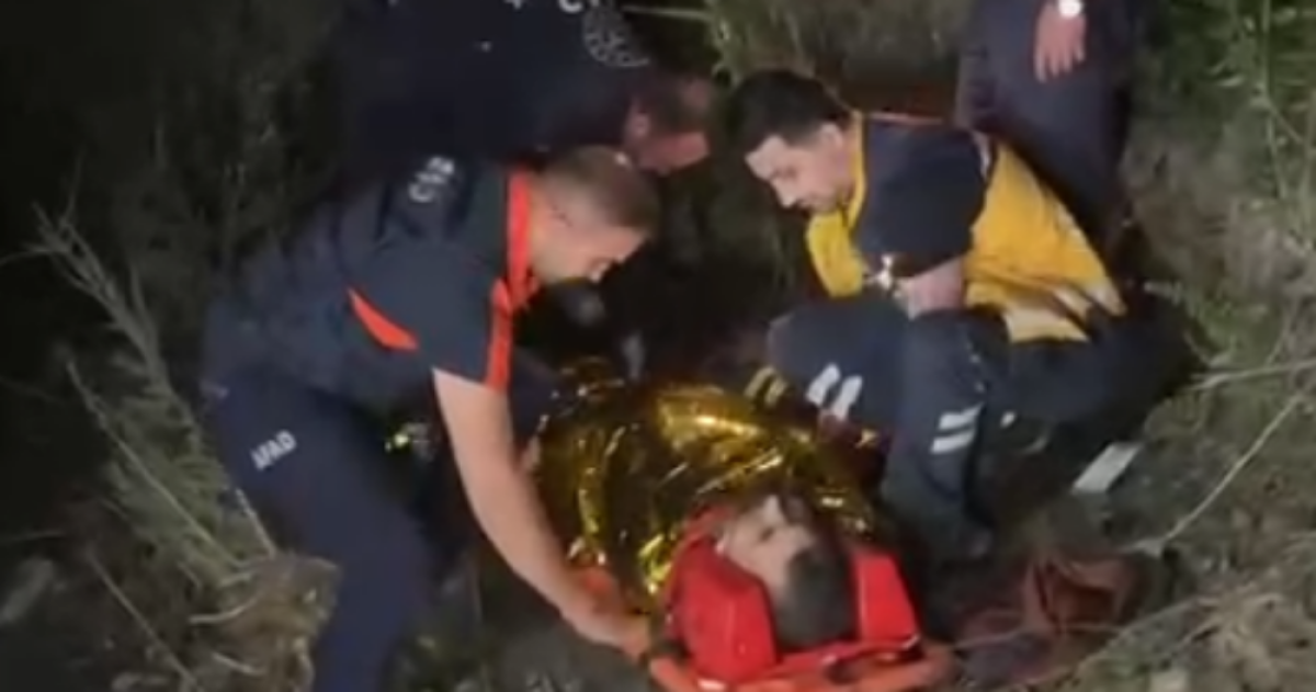 Çatak'ta Yamaç Paraşütü Kazası: Yaralı Şahıs Nefes Kesen Operasyonla Kurtarıldı!