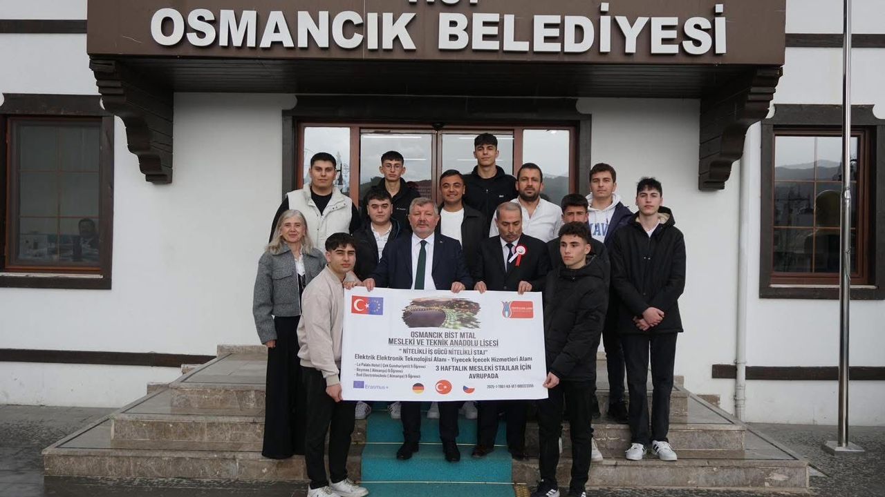 Erasmus İle Yurt Dışı Staj Programı Öncesi Başkan Gelgör İle Görüştüler