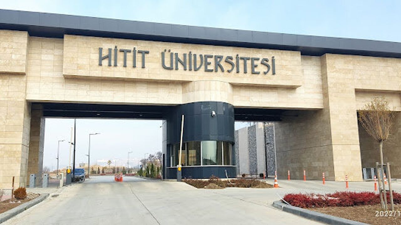 Hitit Üniversitesi Öğrencileri Ders Programına İsyan Etti
