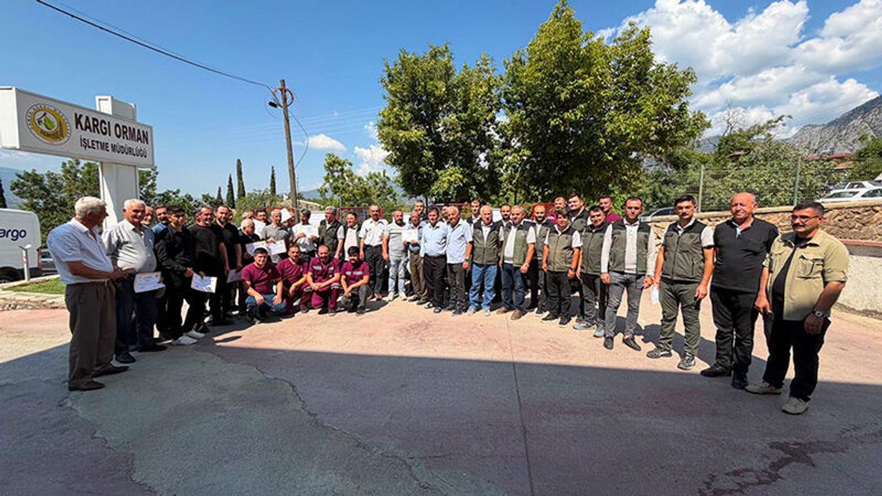Kargı’da Orman Köylüsüne 1 Adet Traktör 16 Adet Tambur Verildi