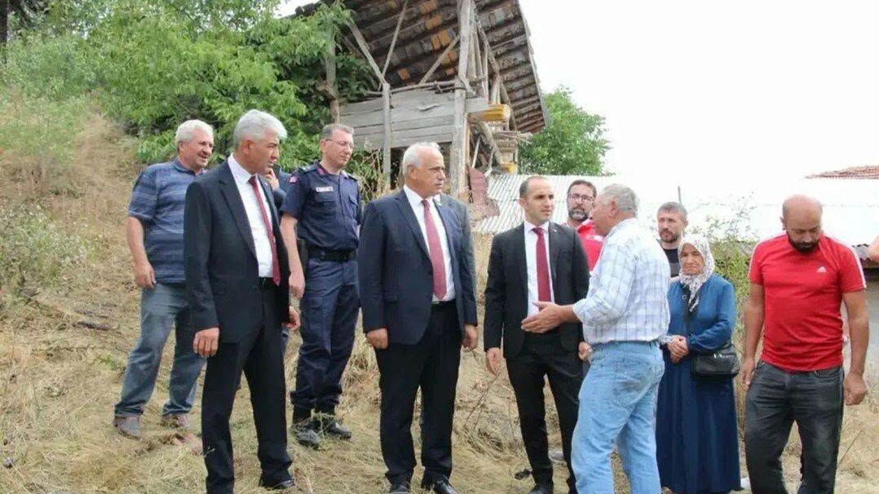 Kaymakam Polat ve Başkan Çizikci, Yangın Yerinde