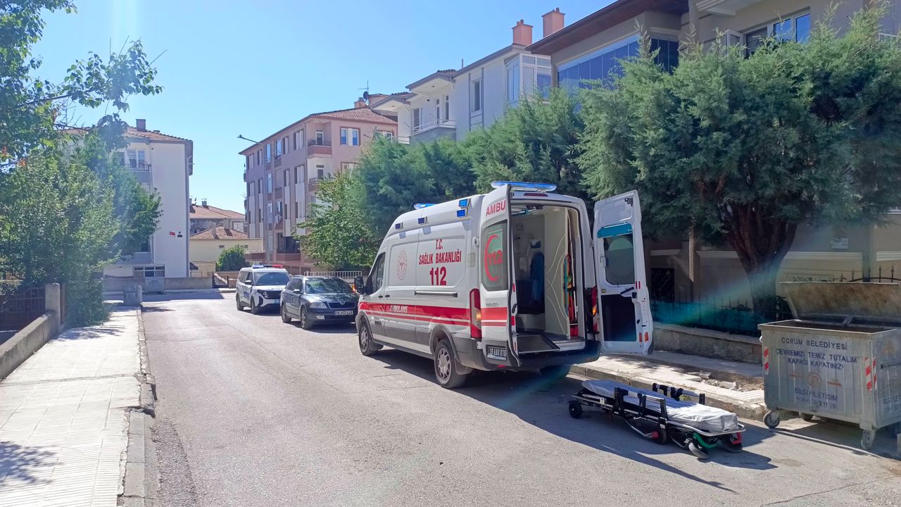 Komşuları Haber Alamayınca Kapısı Kırıldı! 5 Dakika Sonra Geldi