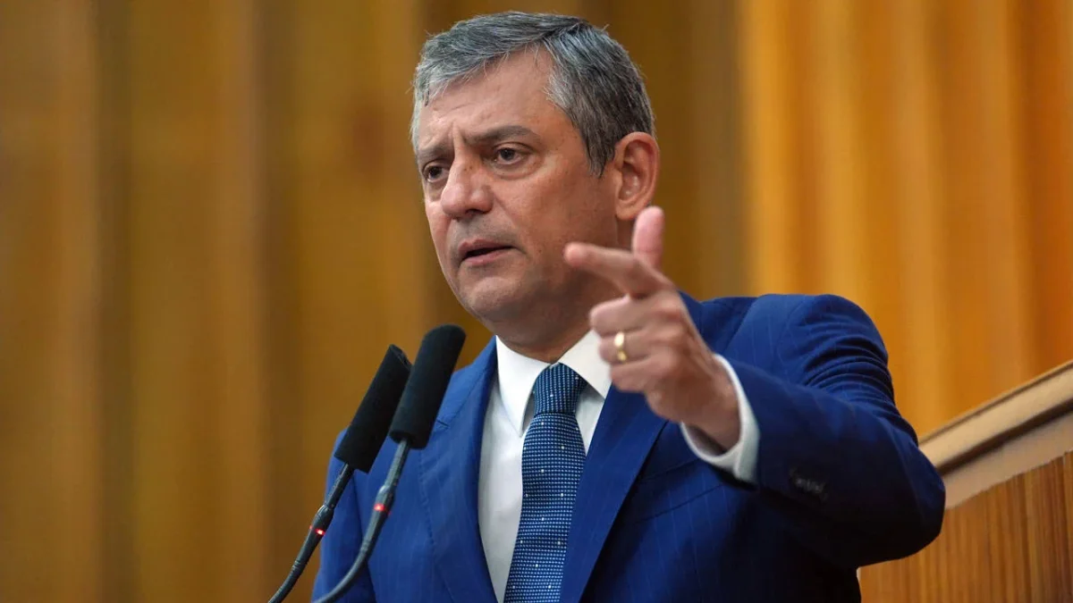 Chp'de Kritik Parti Meclisi Öncesi 'İstifa' Ve 'Kurultay' Hareketliliği