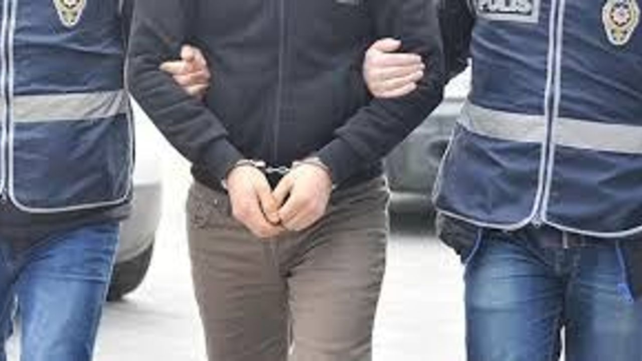 Polis Yeleği Şüphesi Ele Verdi! Çorum Stadında 2 Kişiye Gözaltı