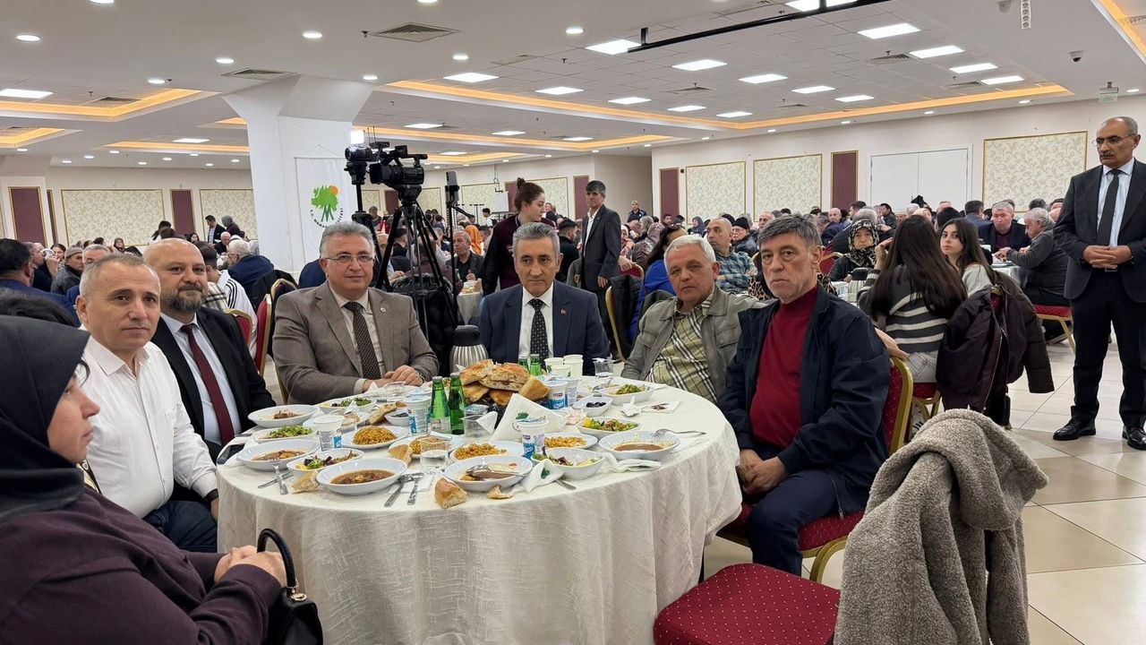 Ramazan’ın Bereketi İftar Sofrasında Buluşturdu
