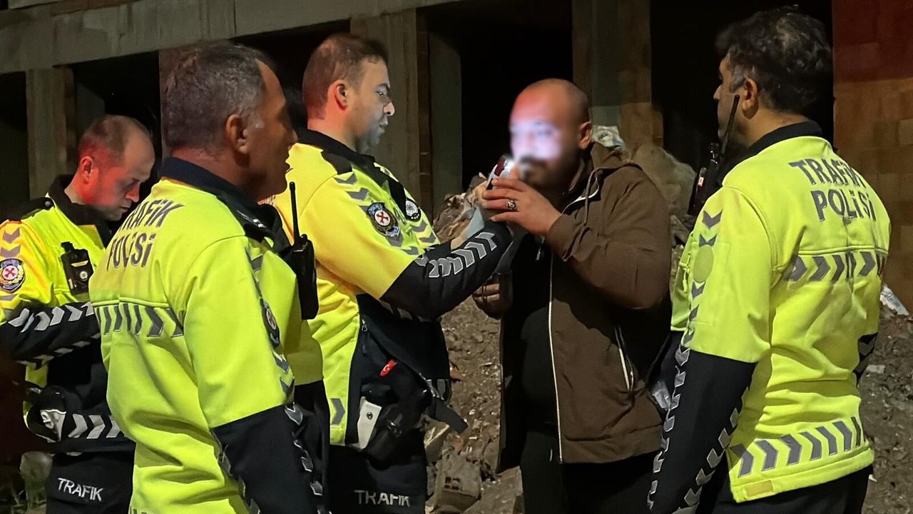 Ters Yöne Giren Alkollü Sürücü Kıskıvrak Yakalandı