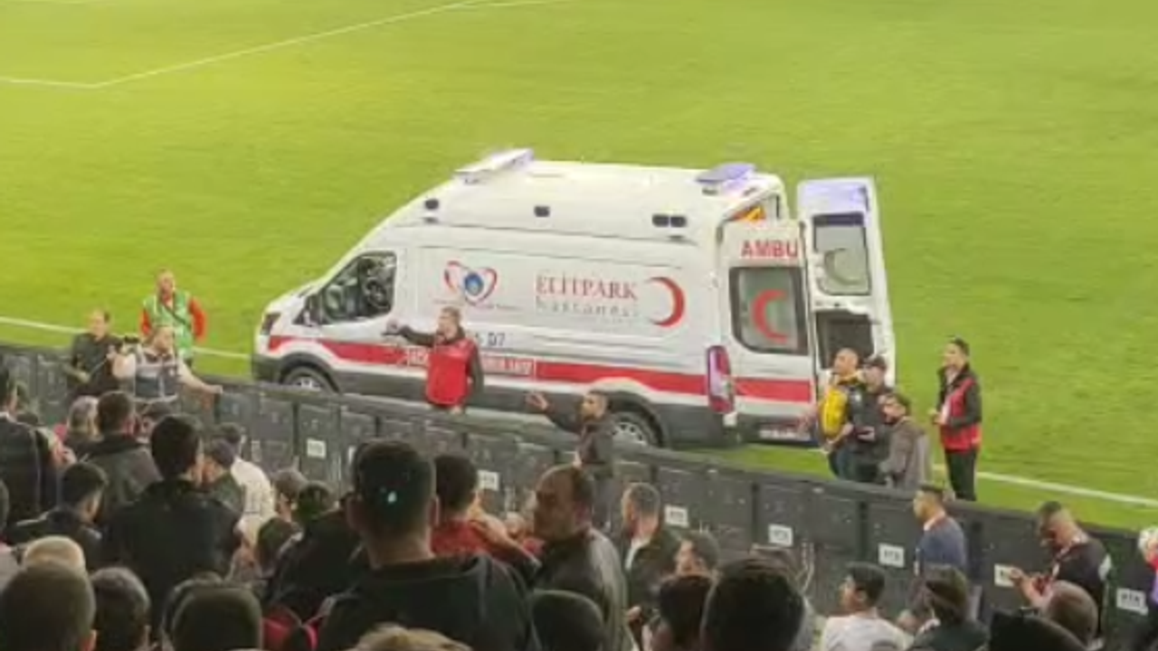 Tribünde Korku Dolu Anlar! Taraftar Kalp Krizi Geçirdi
