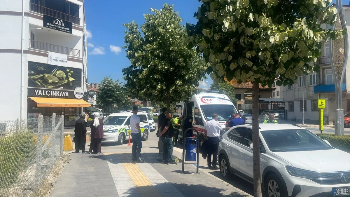 Motosiklet Yayaya Çarptı: 1 Yaralı